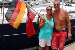 Gitte & Klaus from SY Margrethe waving us off :)