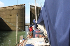 first-Gatun-lock-gates-closing